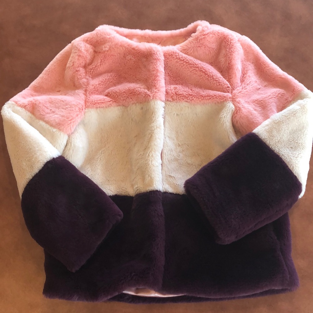 Girls faux fur coat